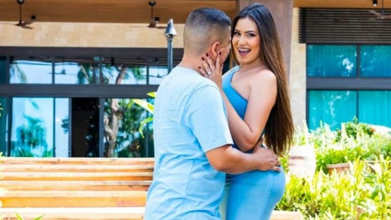 Alejandra Rubio muestra el regalo de su prometido previo a la boda