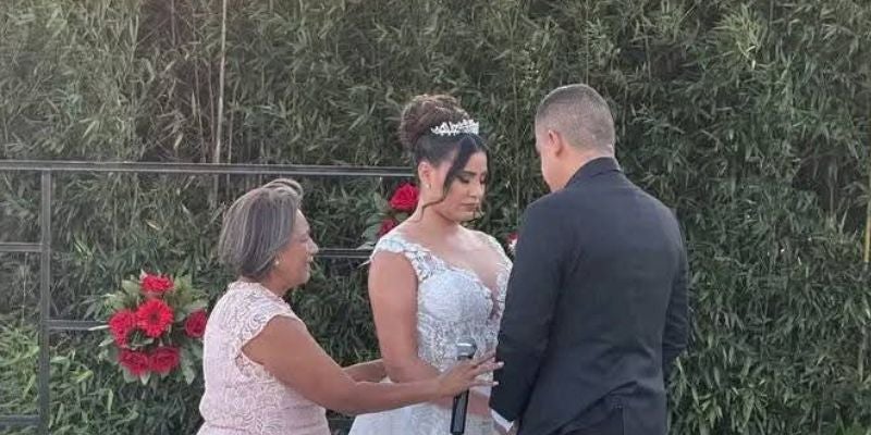 Alejandra Rubio y Thompson se dan el si ante el altar