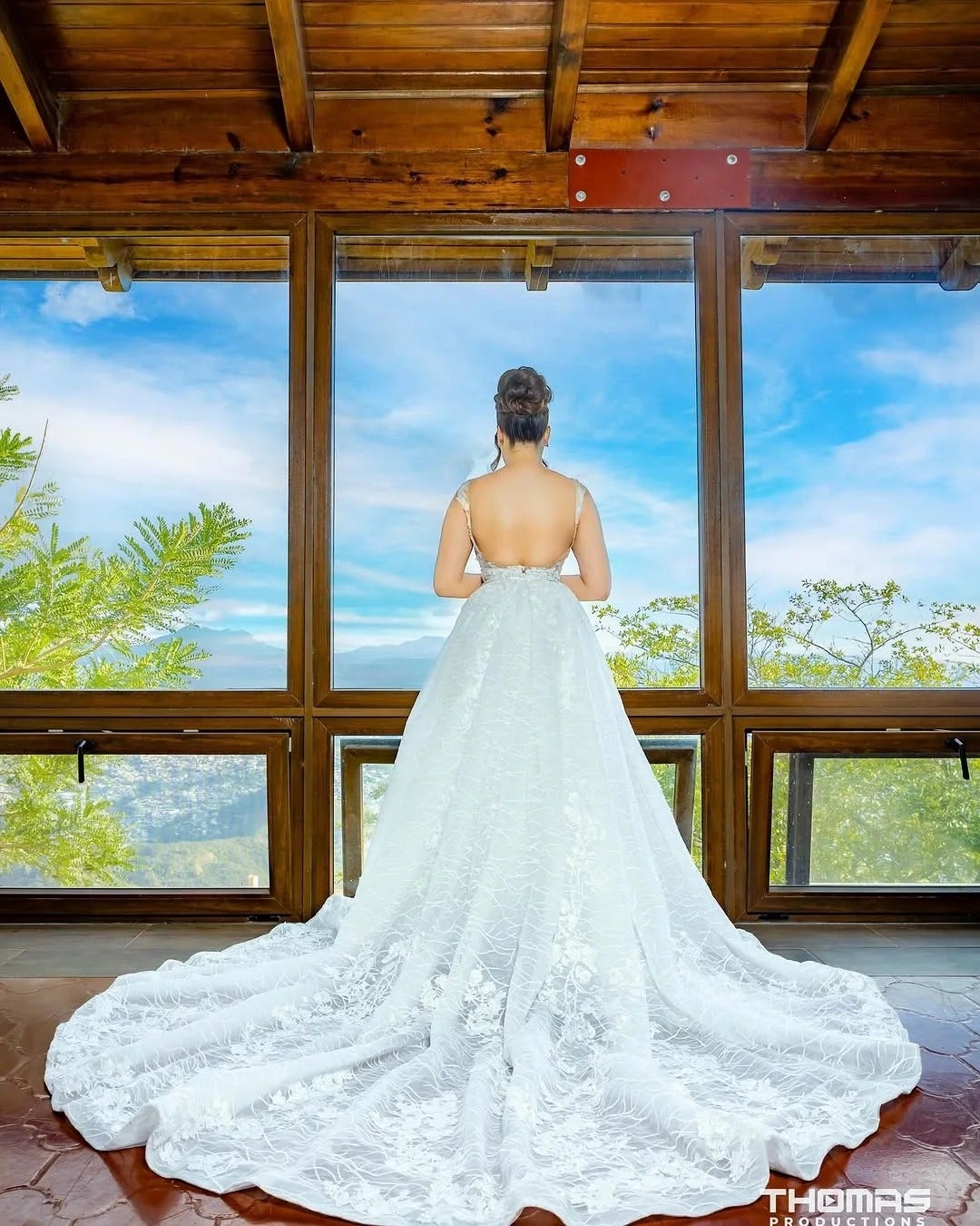 detalles-del-vestido-de-alejandra