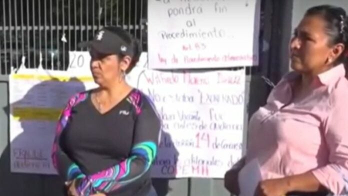 Docentes toman Departamental de Educación