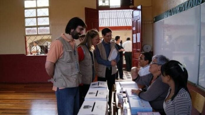 Embajada Americana Veedores