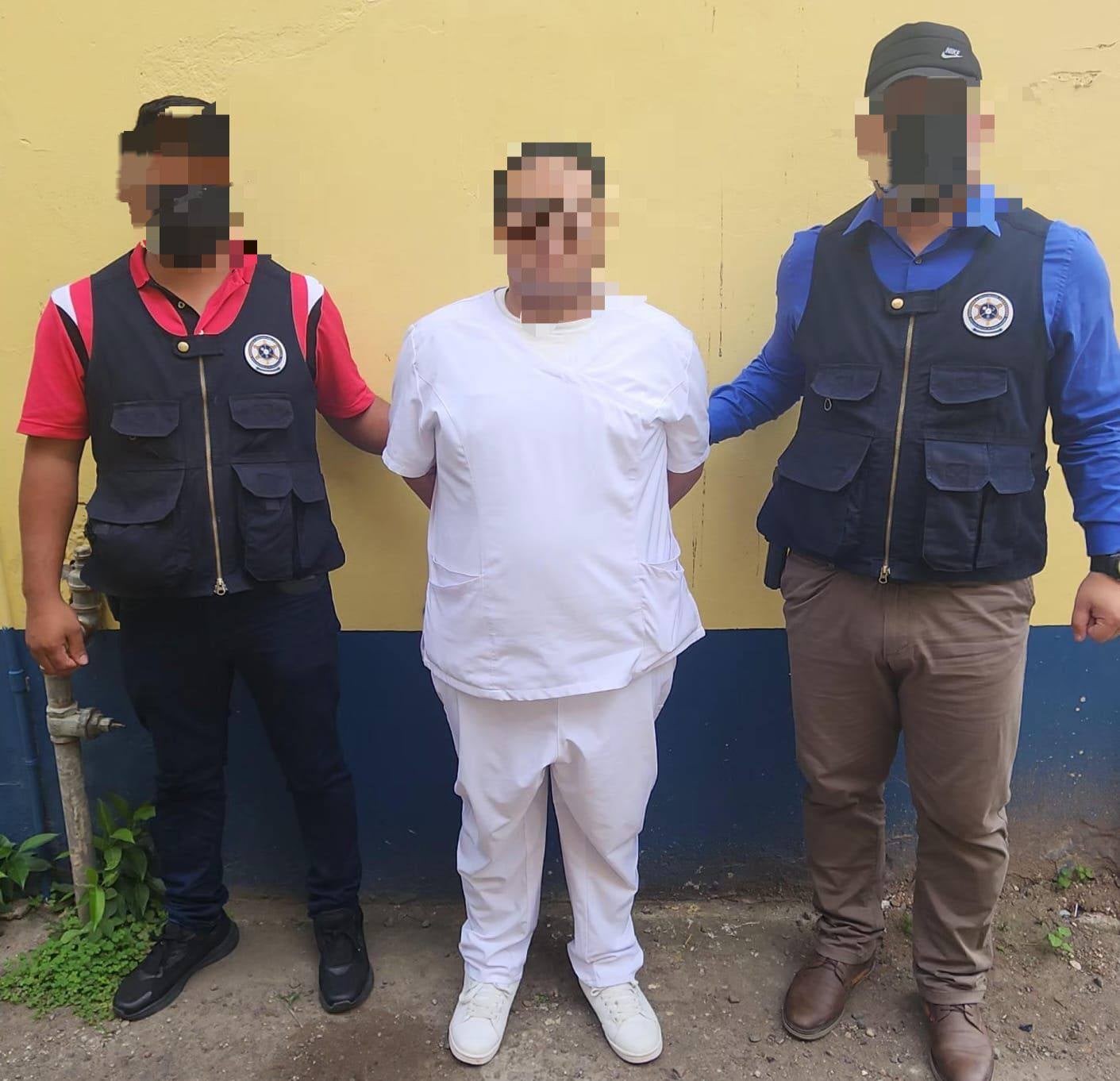 Enfermero abuso sexual Santa Rosita