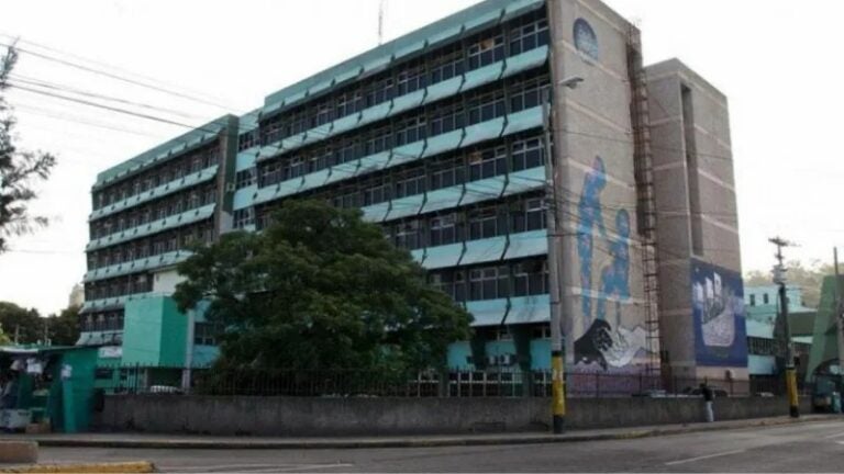 Hospital Escuela planillas fantasmas