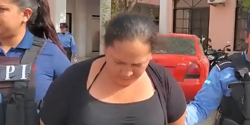 Madre asegura que intento quemar a su hija en un momento de cólera