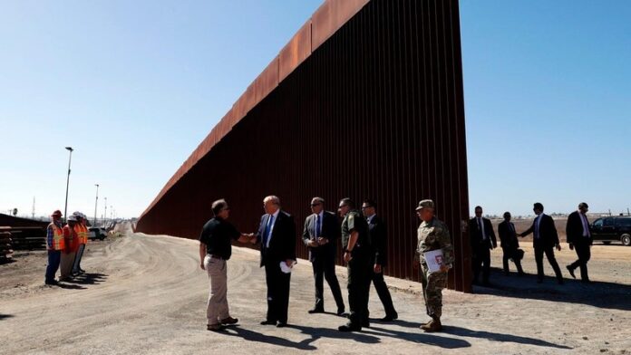 Días antes de la toma de Trump Texas inicia el refuerzo del muro fronterizo