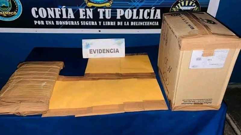 Pareja falsificación de documentos