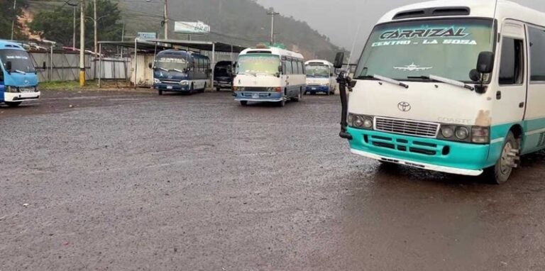 Ruta de buses Carrizal-La Sosa se paraliza por imposición de «sospechosa» ruta nueva