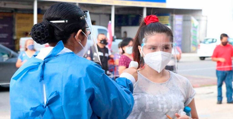 Instan a personal médico a prepararse tras rebrote de virus respiratorios en China