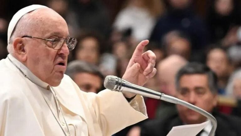 Papa Francisco pide perdonar deudas de países pobres en inicio de Año Nuevo