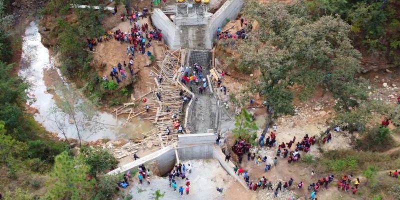 Tragedia en Guatemala: puente en construcción se derrumba y deja al menos 25 heridos