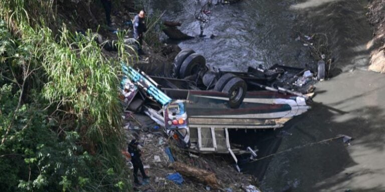 VIDEO: Difunden los últimos momentos del bus que cobró más de 50 vidas en Guatemala