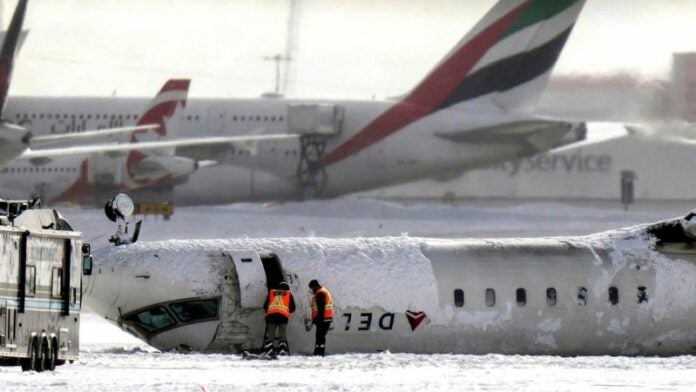 Delta compensación vuelo en Toronto