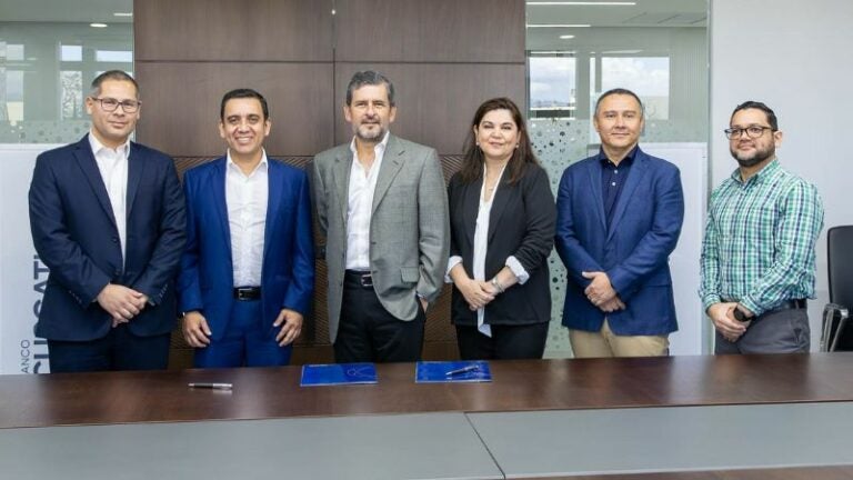 Banco CUSCATLAN Honduras y TransNetwork firman convenio para ampliar servicios de envío de remesas