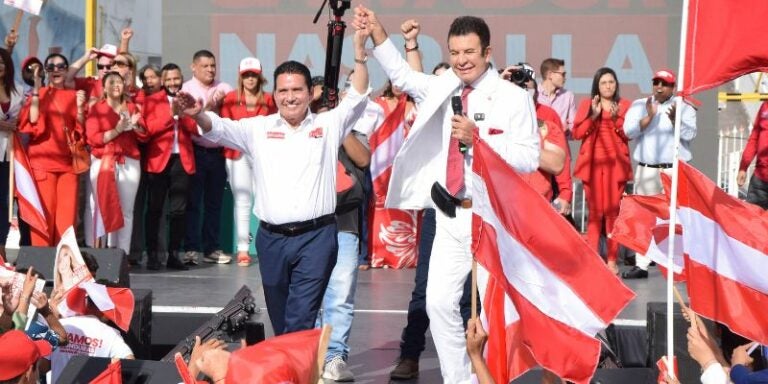 Eliseo Castro oficializa su precandidatura a la alcaldía del Distrito Central