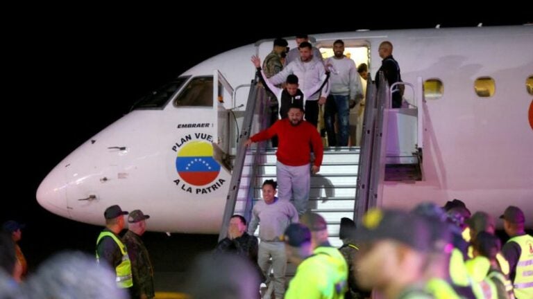 Maduro cede ante Trump: Venezuela acepta vuelos de deportación desde USA