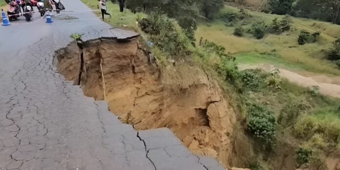 Colapso en la frontera: Socavón detiene el flujo comercial entre Honduras y Nicaragua