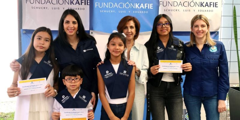 Fundación kafie impulsa sueños al entregar 148 becas de estudio