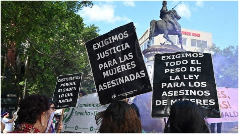 Exigen justicia: treinta y cuatro mujeres, víctimas de muertes violentas en Honduras