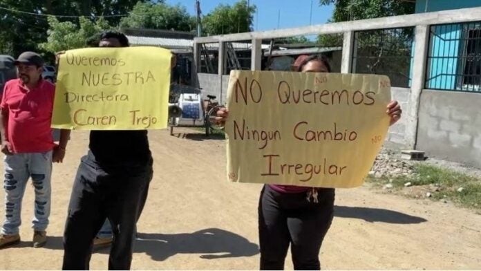 Protesta escuela Cortés