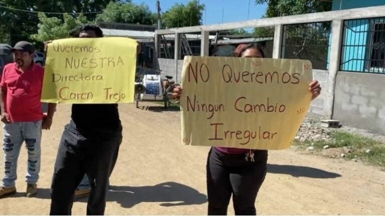 Protesta escuela Cortés