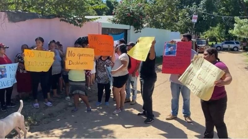 Protesta escuela Cortés