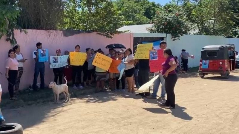 Protesta escuela Cortés