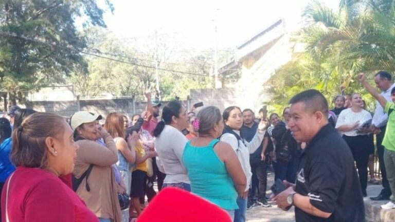 Docentes del ICVC se toman Departamental de FM exigiendo nombramiento de directora