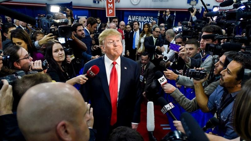 gobierno USA prensa preguntas Trump
