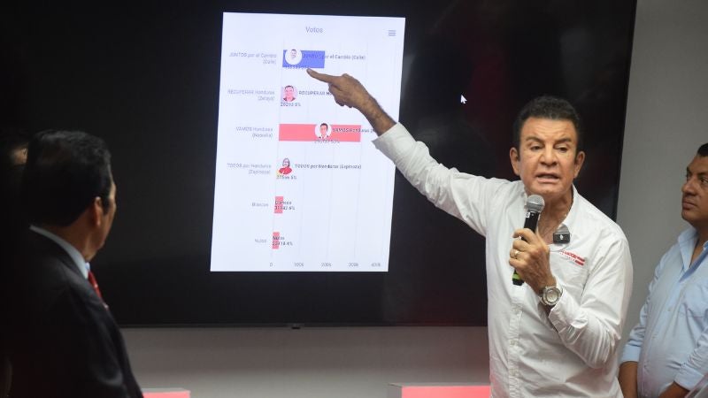 Salvador Nasralla solicitó ayuda de todos los simpatizantes del Partido Liberal. 