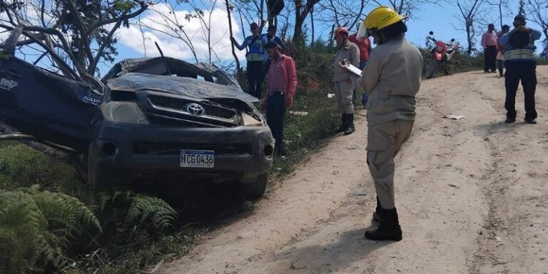 Identifican a las víctimas del volcamiento en Juticalpa: tres muertos y 20 heridos al ir a votar