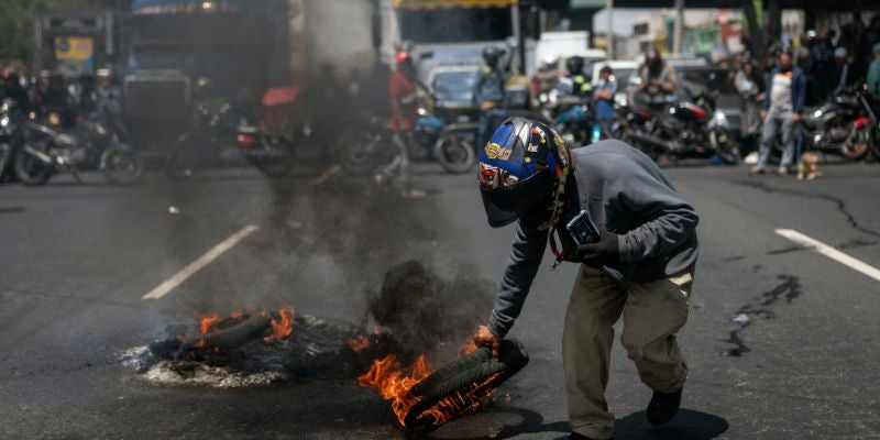 Bloqueos en Guatemala dejan varados a conductores hondureños en la carretera