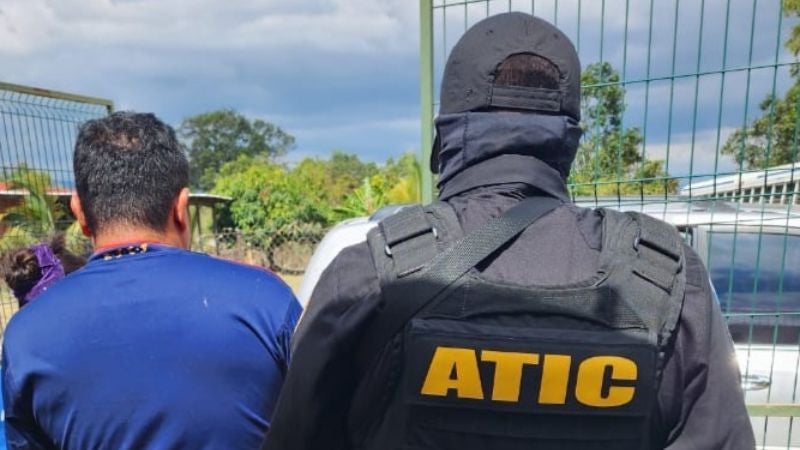 Captura de dos policías