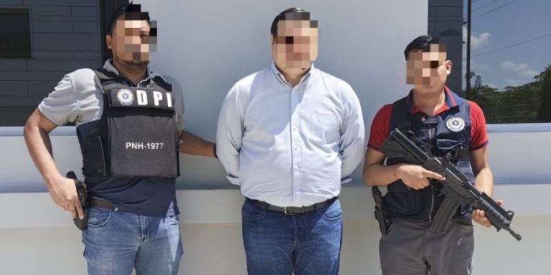 Arrestan a abogado en SPS por intento de filtrar identidad de testigo protegido