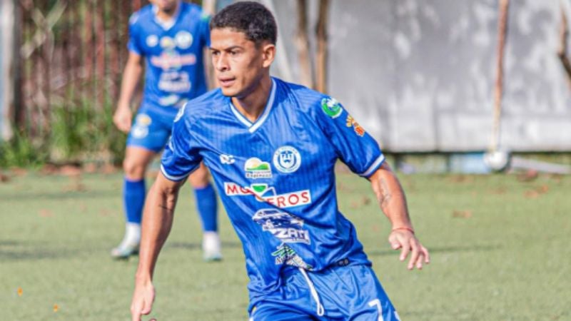 Actualmente, Cálix forma parte de medio campo del equipo ceibeño.
