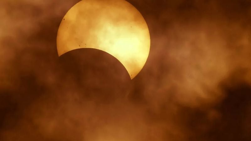 Eclipse Solar parcial 3