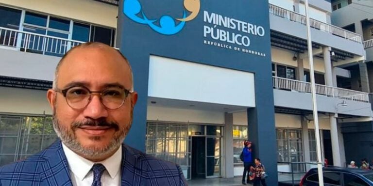 Capturan a exdirector de fiscales del MP en medio de un requerimiento fiscal pendiente