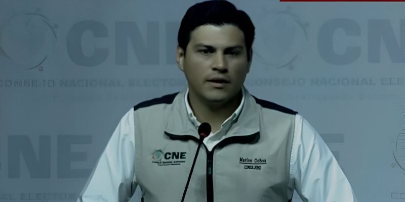 Marlon Ochoa culpa a imprentas por retrasos en material electoral