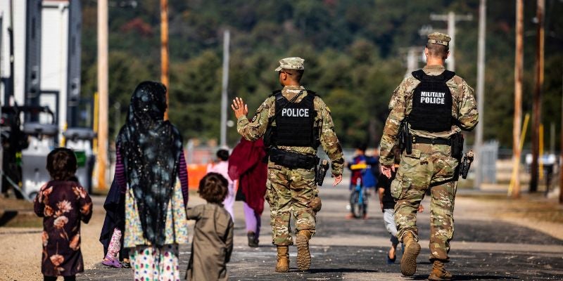 USA envía 600 militares adicionales para reforzar la frontera con México