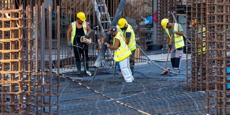 Empresarios y congresistas buscan soluciones para migrantes sin antecedentes en USA