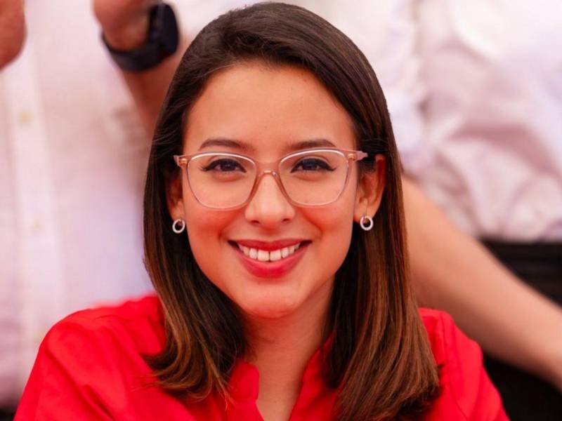 Clara López