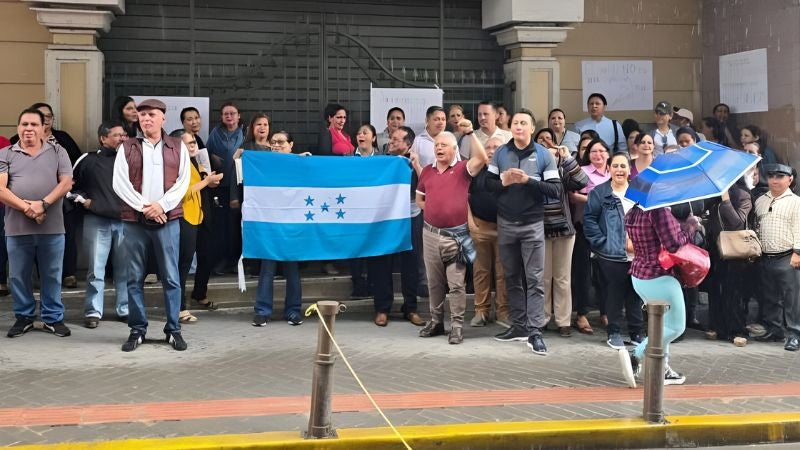 Docentes amenazan medidas severas