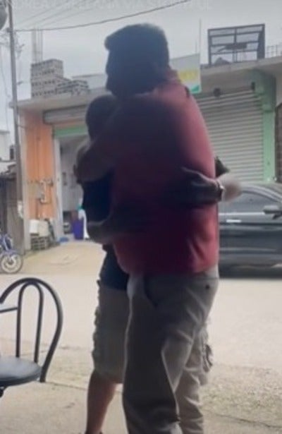 21 años USA hondureño amigo