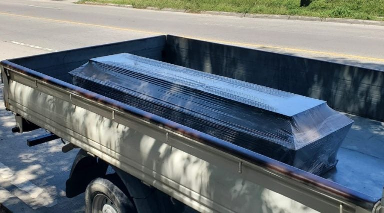 Menor violada por padrastro muere con su bebé tras dar a luz por cesárea en SPS
