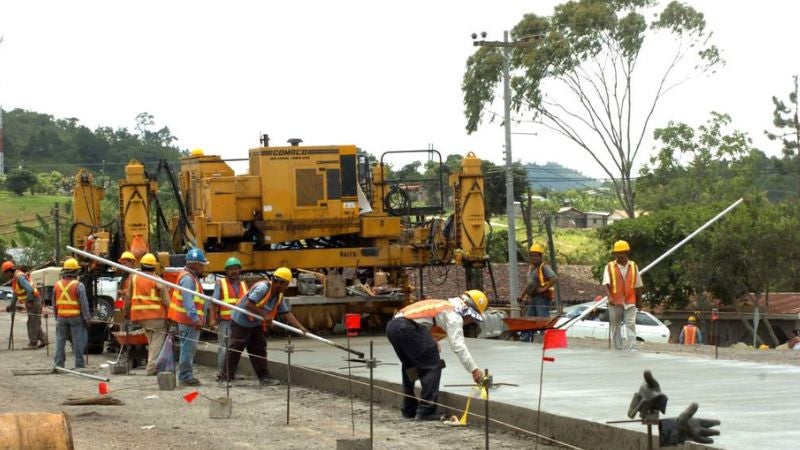 Gobierno acumula deuda de L 4,000 millones con las constructoras