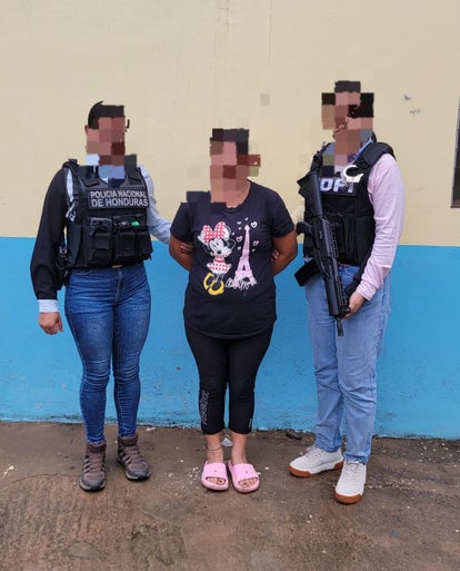 MADRE Y PADRASTRO ABUSO TALANGA