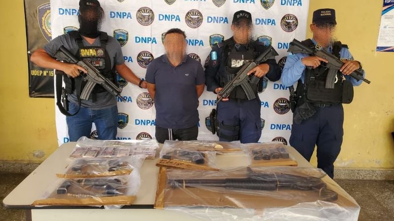 Hombre arsenal efectivo Olancho