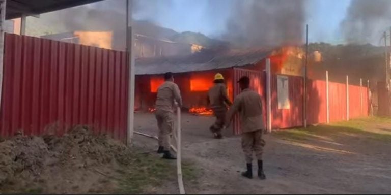 Caos por incendio en restaurante de SPS: empleados se quedan sin empleo