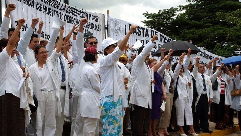 Médicos se declaran en calamidad doméstica