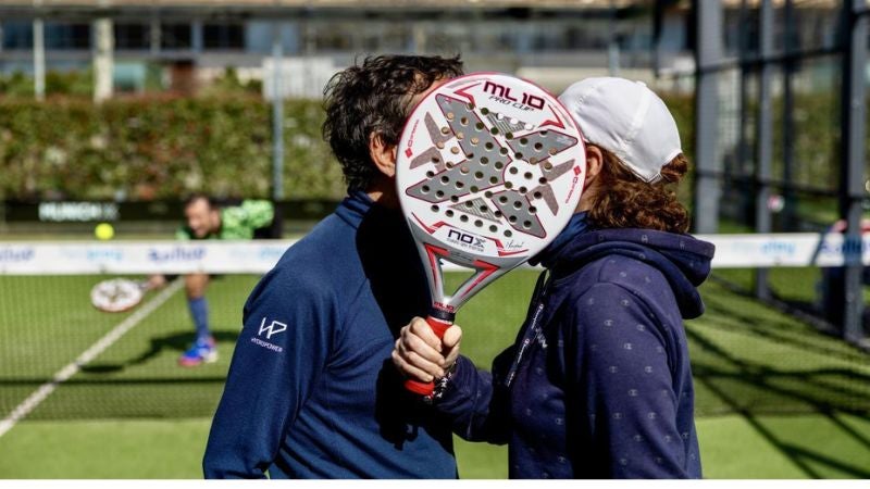 Pádel ayuda a relaciones sentimentales