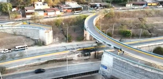 Reabren paso en el Anillo Periférico puente Juan Manuel Gálvez